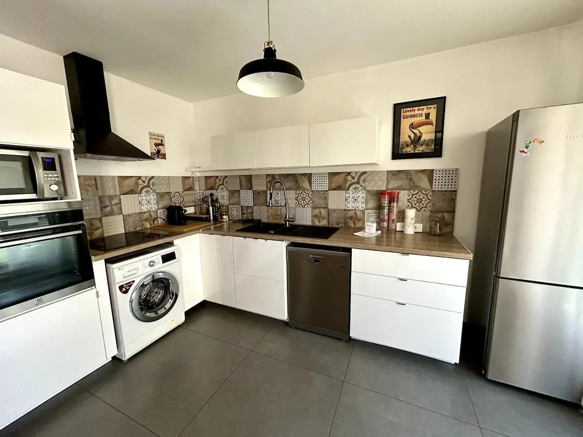 Tony Garnier 2 Bedrooms - Balcony - Parking Лион Апартаменты