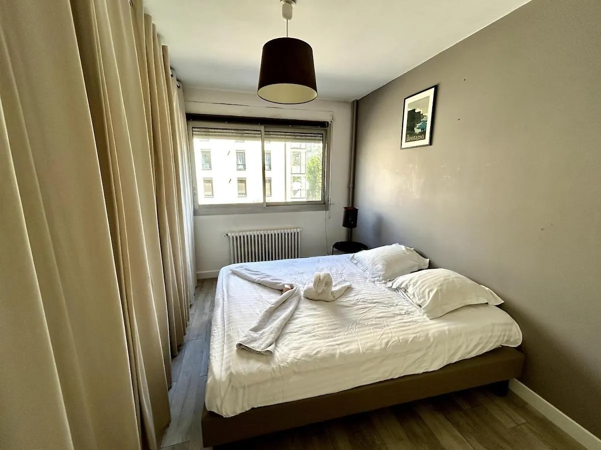 Tony Garnier 2 Bedrooms - Balcony - Parking Лион Франция